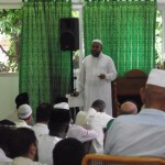 L'imam Mustafa fait son khutbah